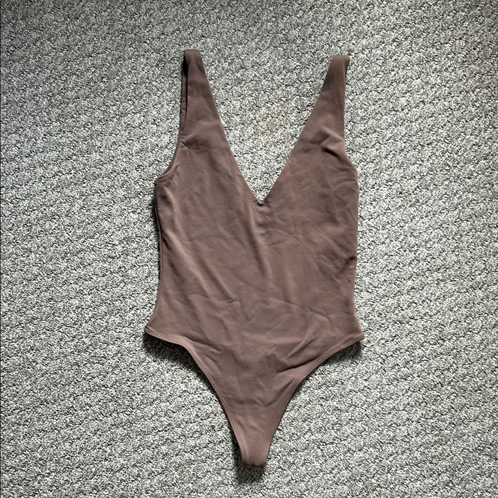 Babaton brown v-neck bodysuit